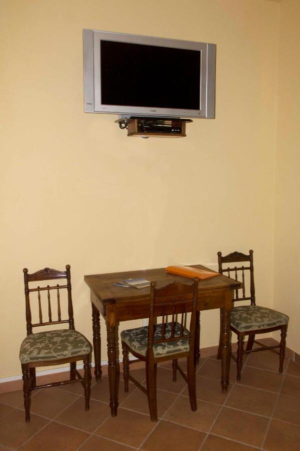 Casale San Pietro Bed & Breakfast Otricoli Dış mekan fotoğraf