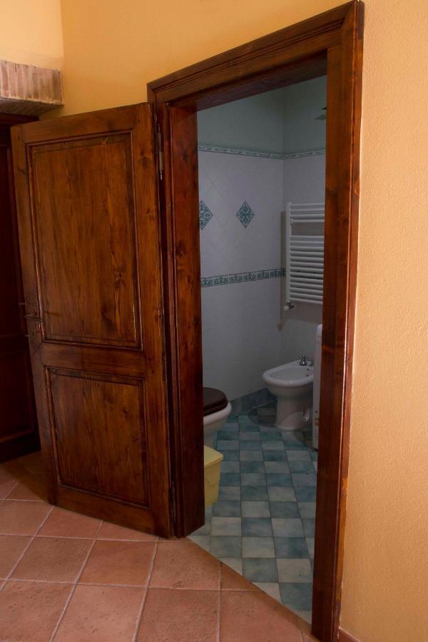 Casale San Pietro Bed & Breakfast Otricoli Dış mekan fotoğraf
